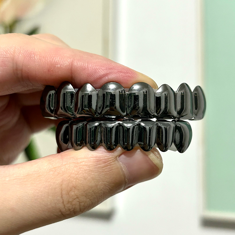 YOUNGX Grillz Dentales Brillan - Body Jewelry For Sale reseña y precio