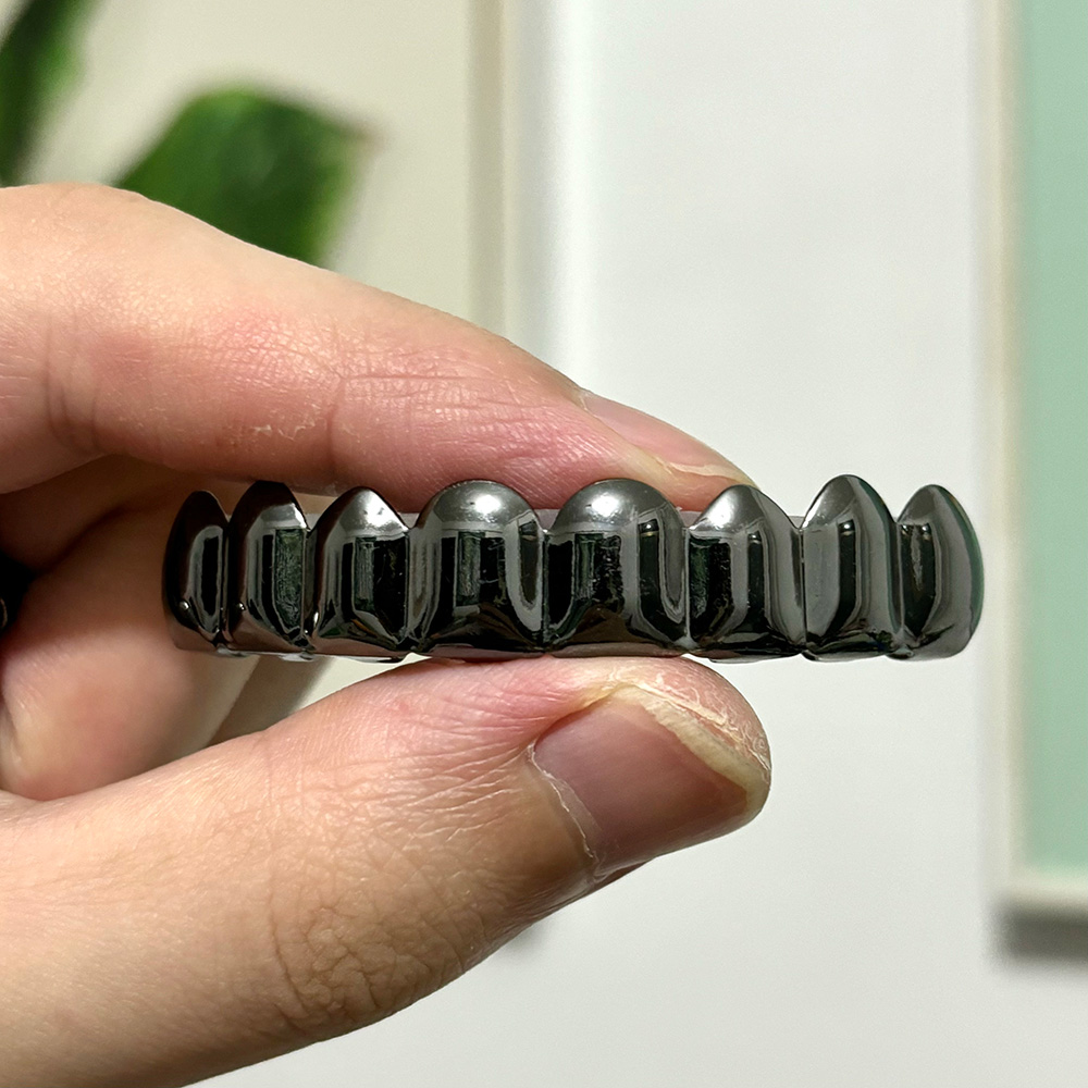 YOUNGX Grillz Dentales Brillan - Body Jewelry For Sale reseña y precio